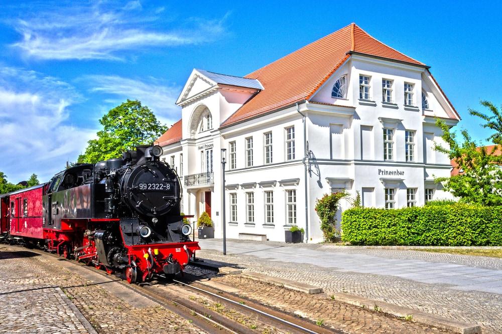 Hotel Prinzenpalais Бад-Доберан Экстерьер фото
