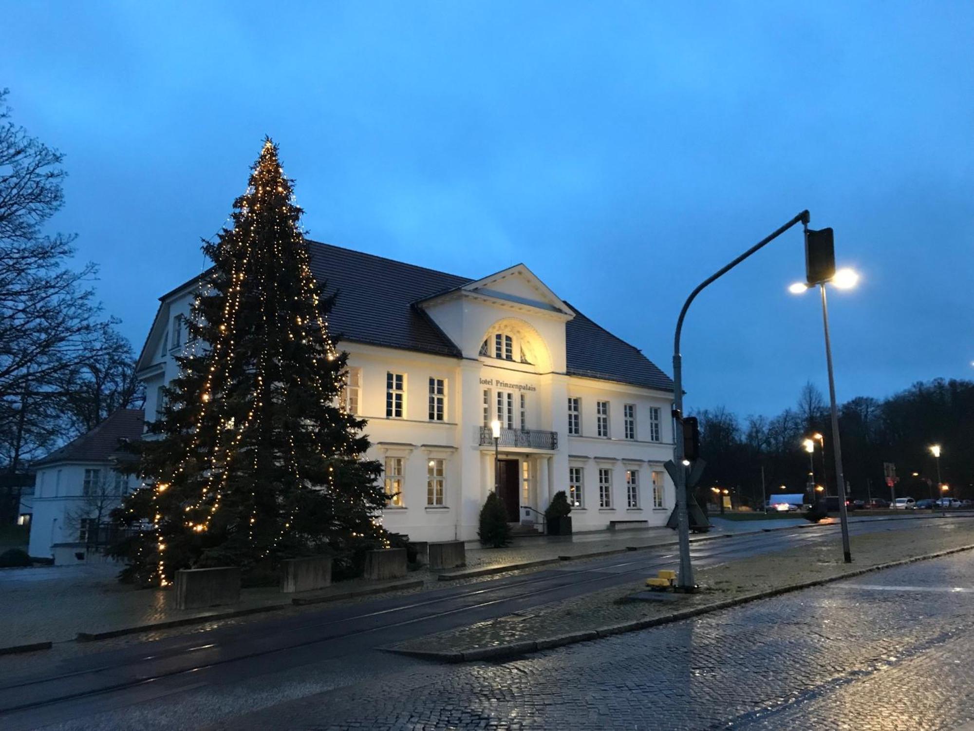Hotel Prinzenpalais Бад-Доберан Экстерьер фото