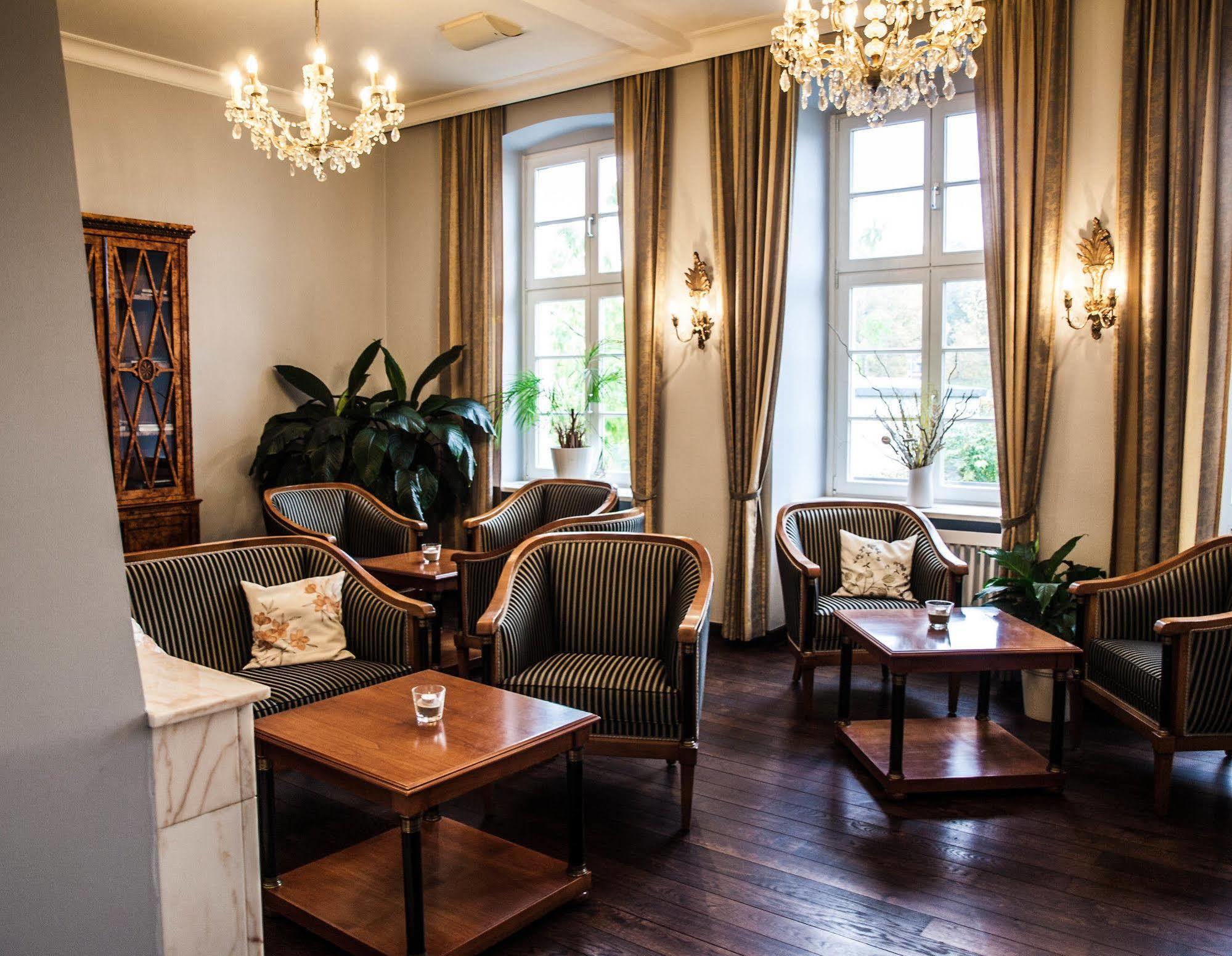 Hotel Prinzenpalais Бад-Доберан Экстерьер фото
